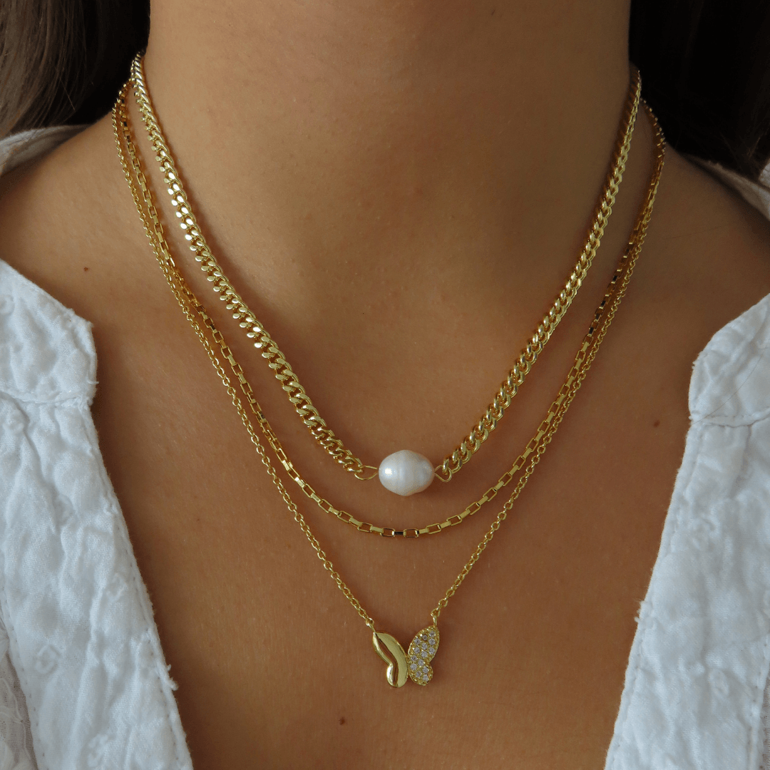 Fluttering Wings Necklace - Image 2