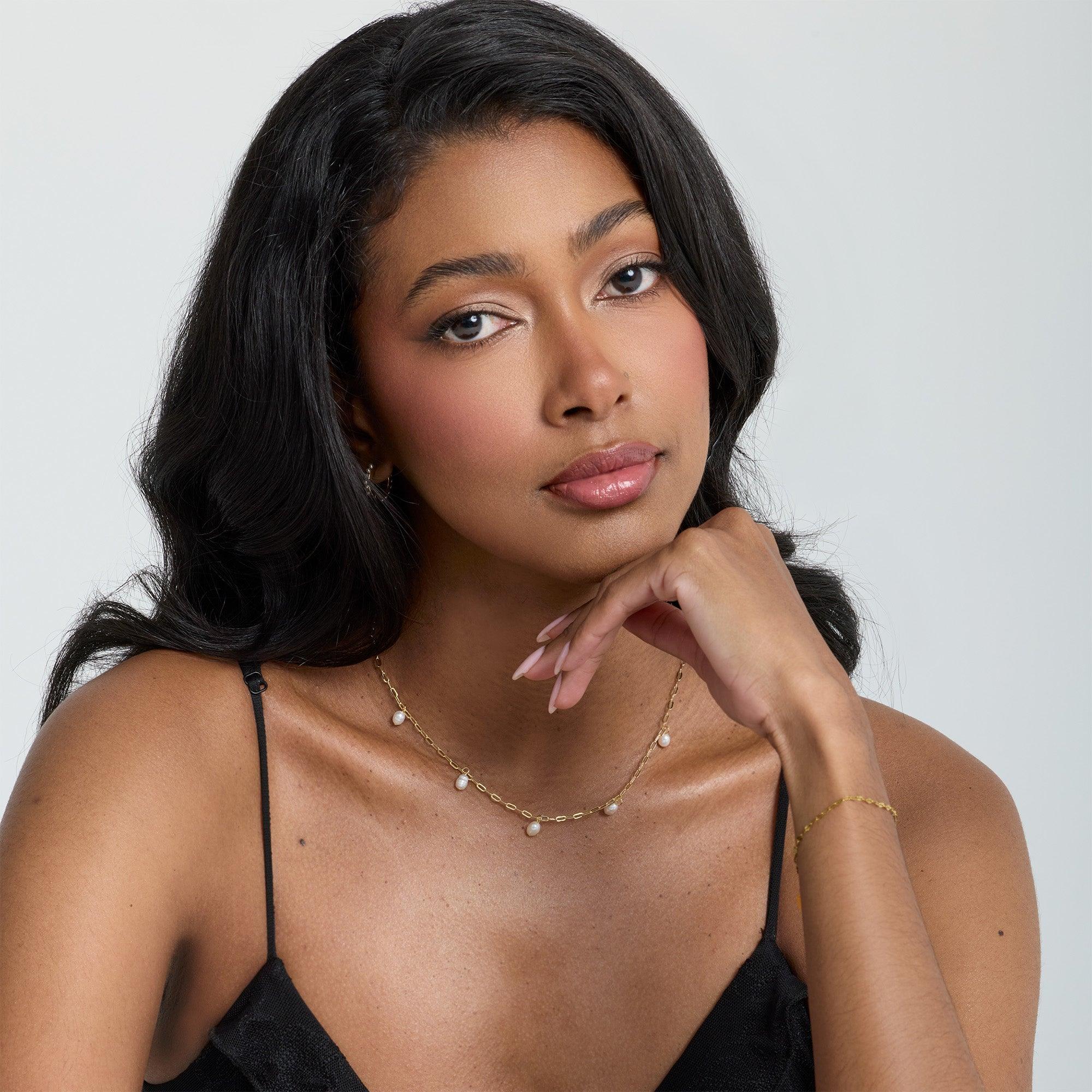 That Pearl Necklace - Image 3