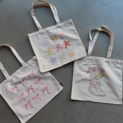 Alternative view of Hibiscus Tote Bag