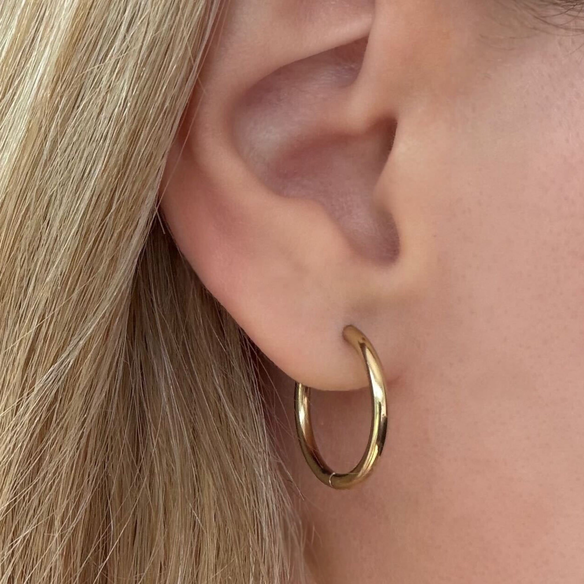 Cutie Thin Hoop Earrings - Image 5