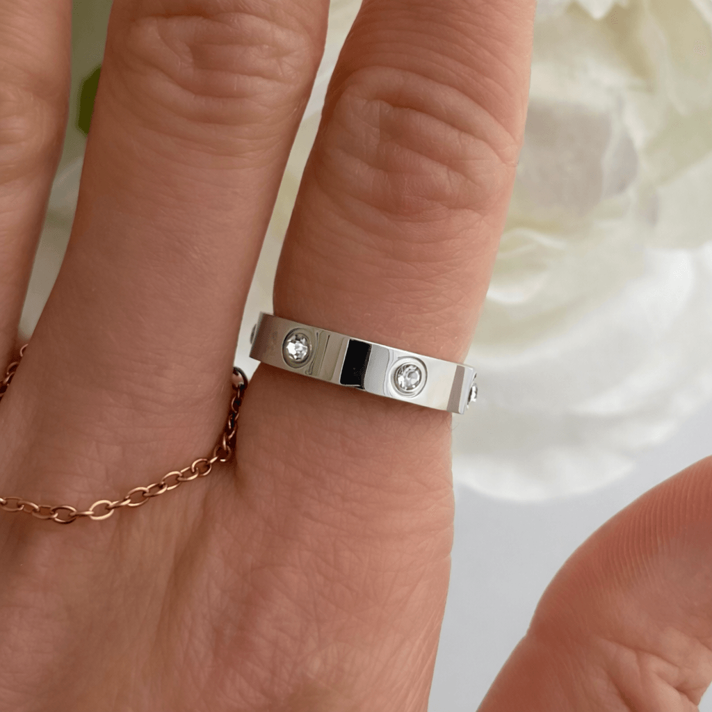 Rich Girl Ring - Image 4