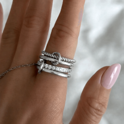 Alternative view of Maxi Ring