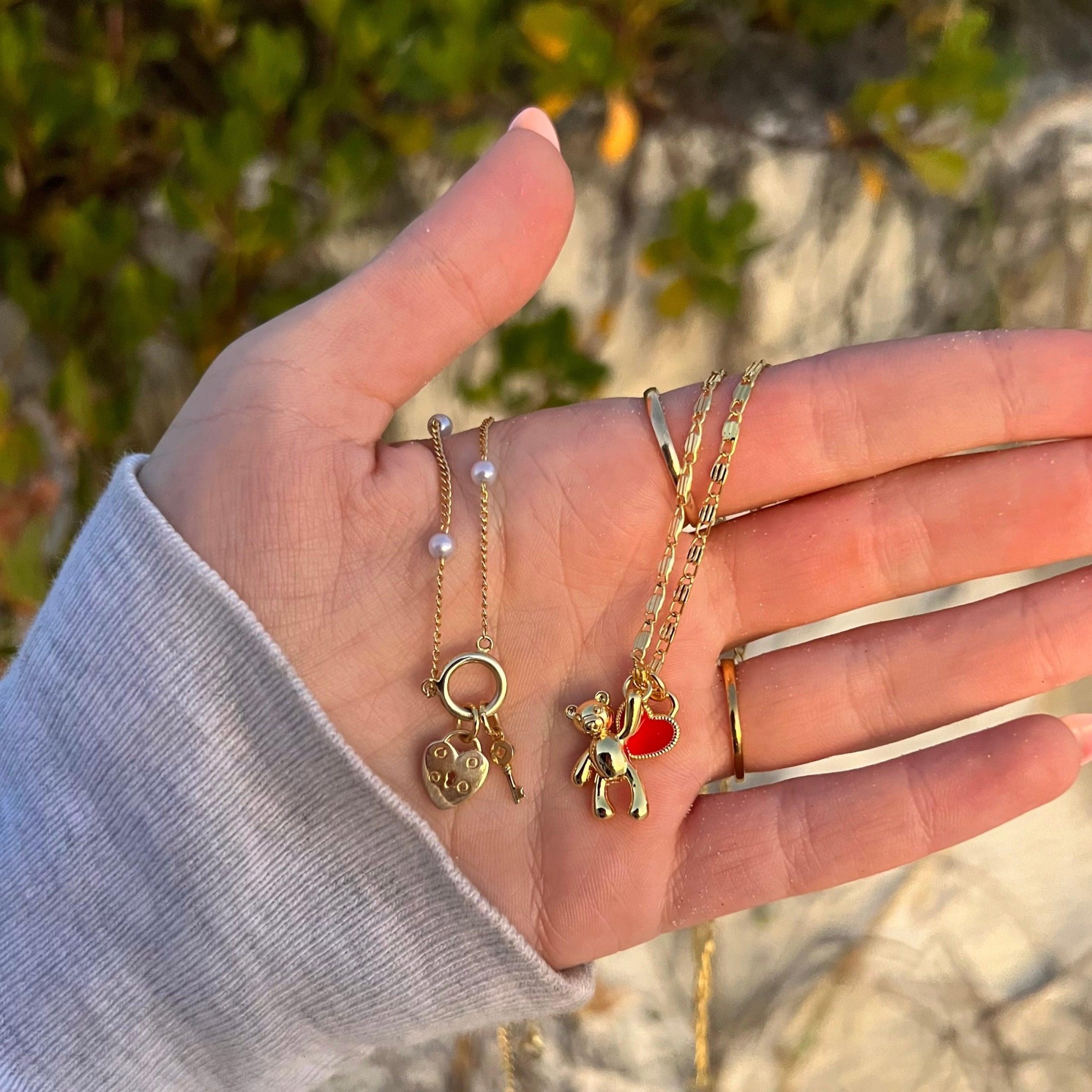Heart & Hug Necklace - Image 3