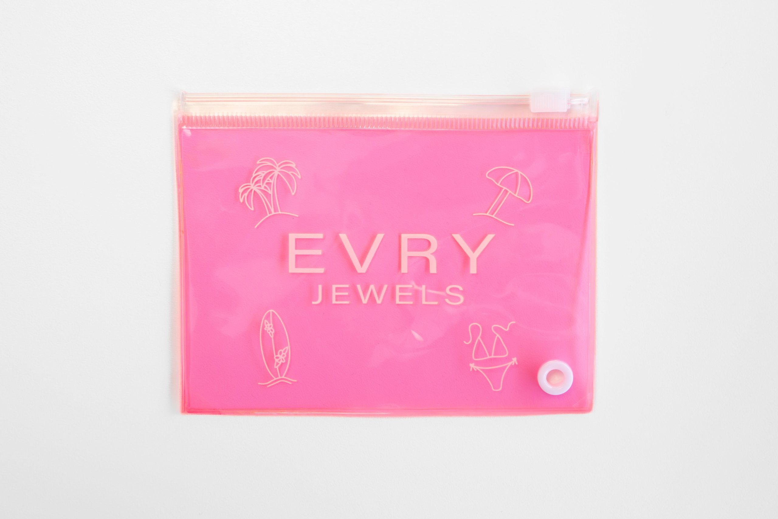 Beach Babe Pouch - Image 2