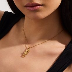 Alternative view of Coral Necklace