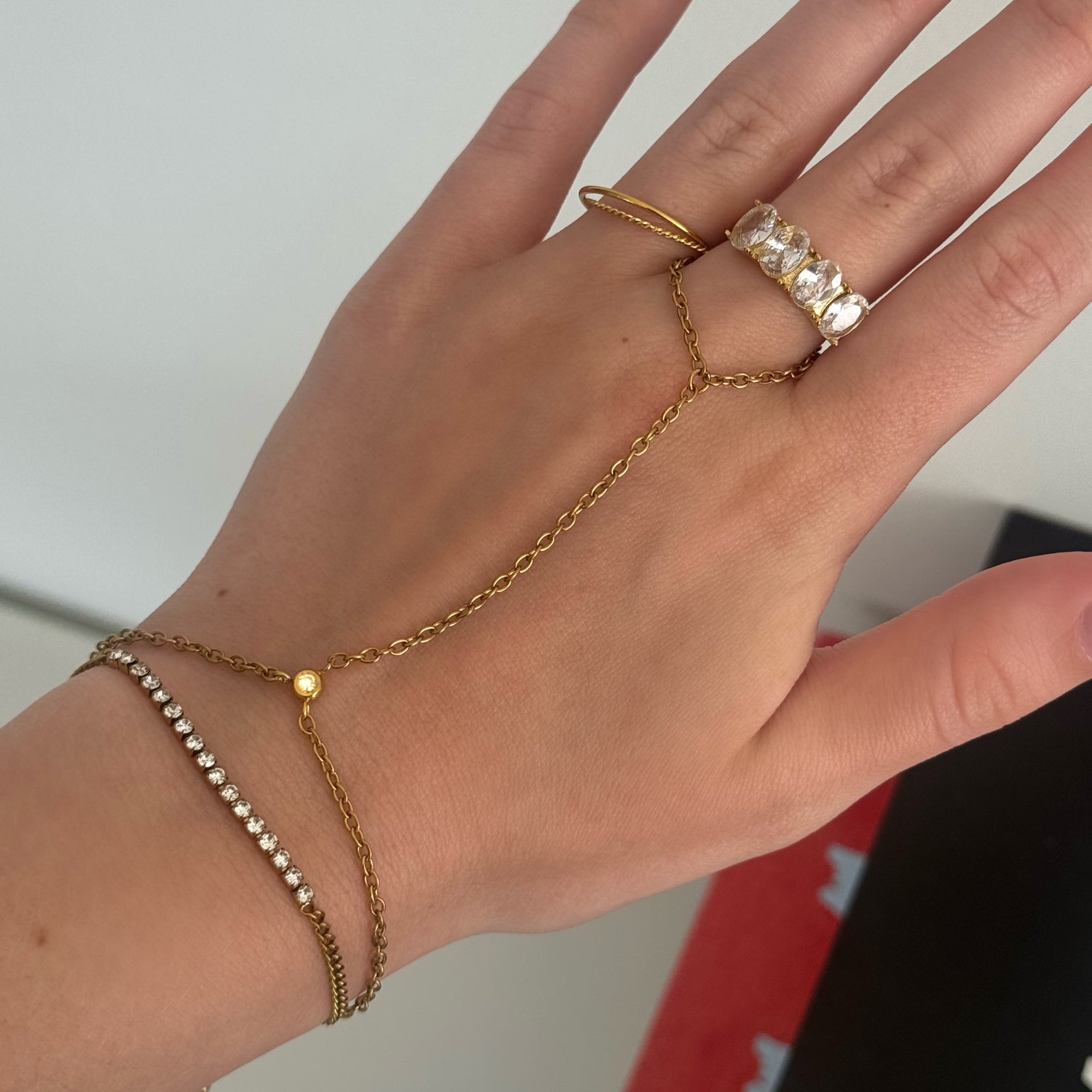 The Slide On Hand Chain Collection - Image 4