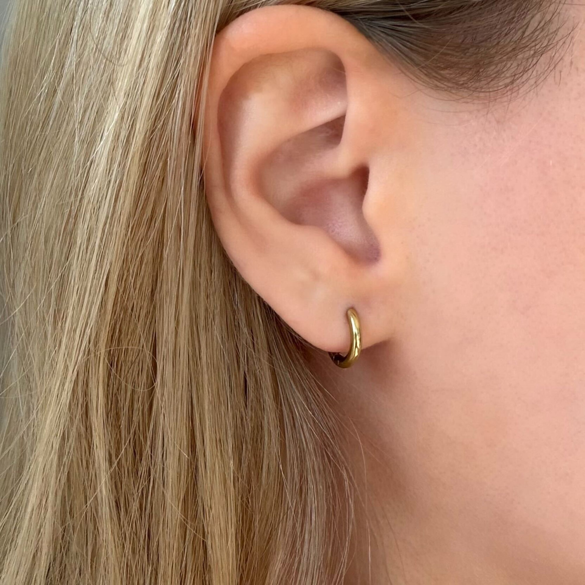 Cutie Thin Hoop Earrings - Image 2