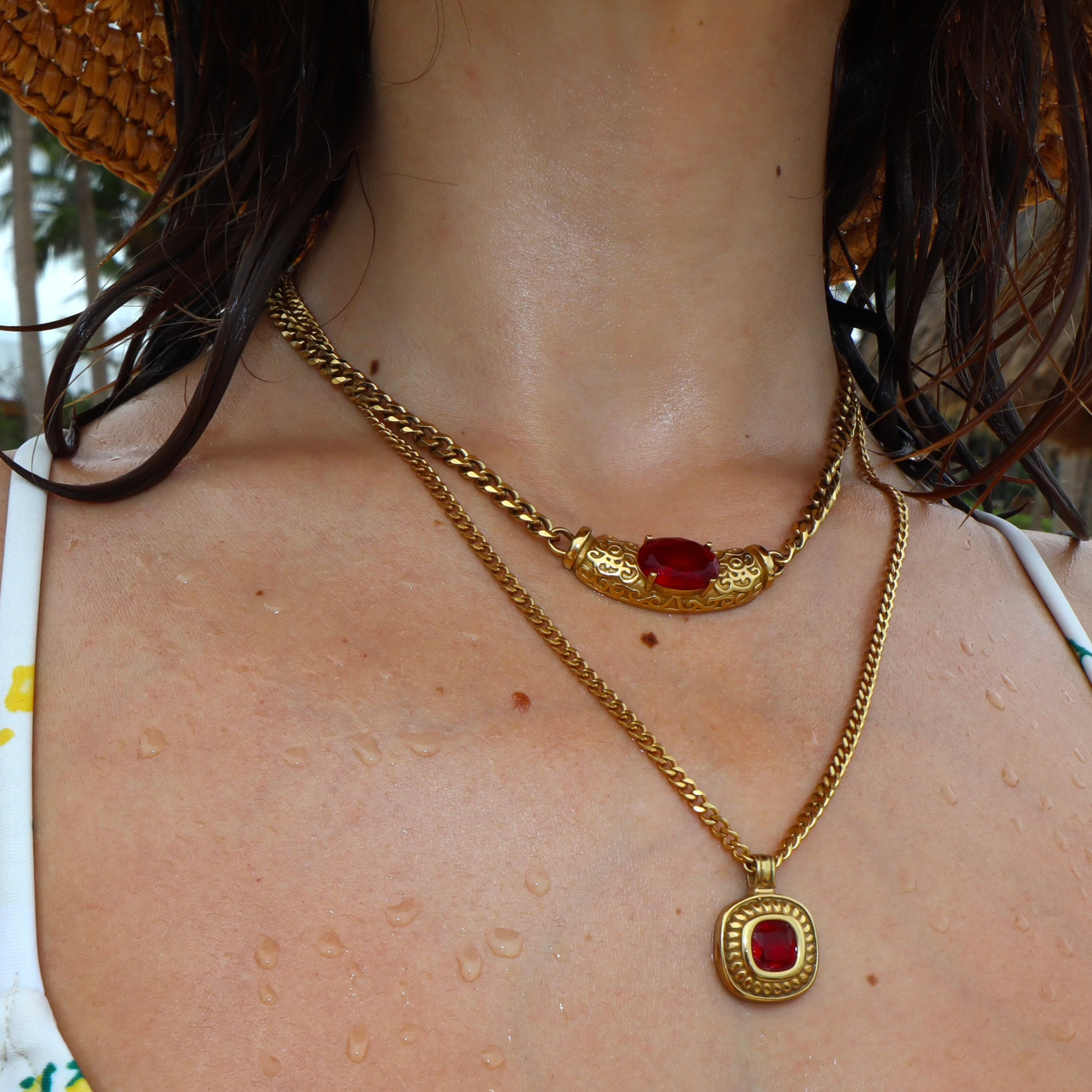 Radiant Rouge Necklace - Image 3