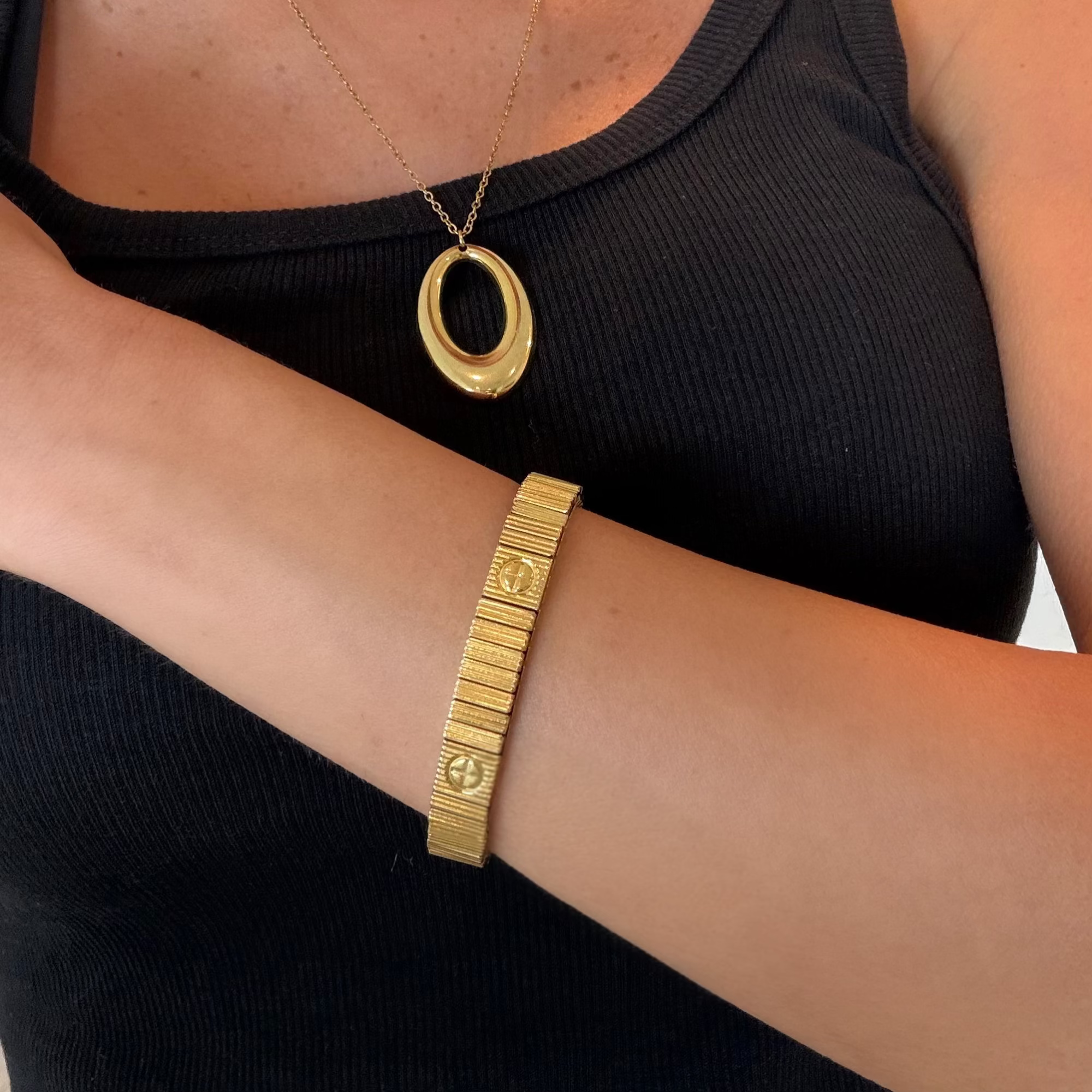 Linked Babe Icon Bangle