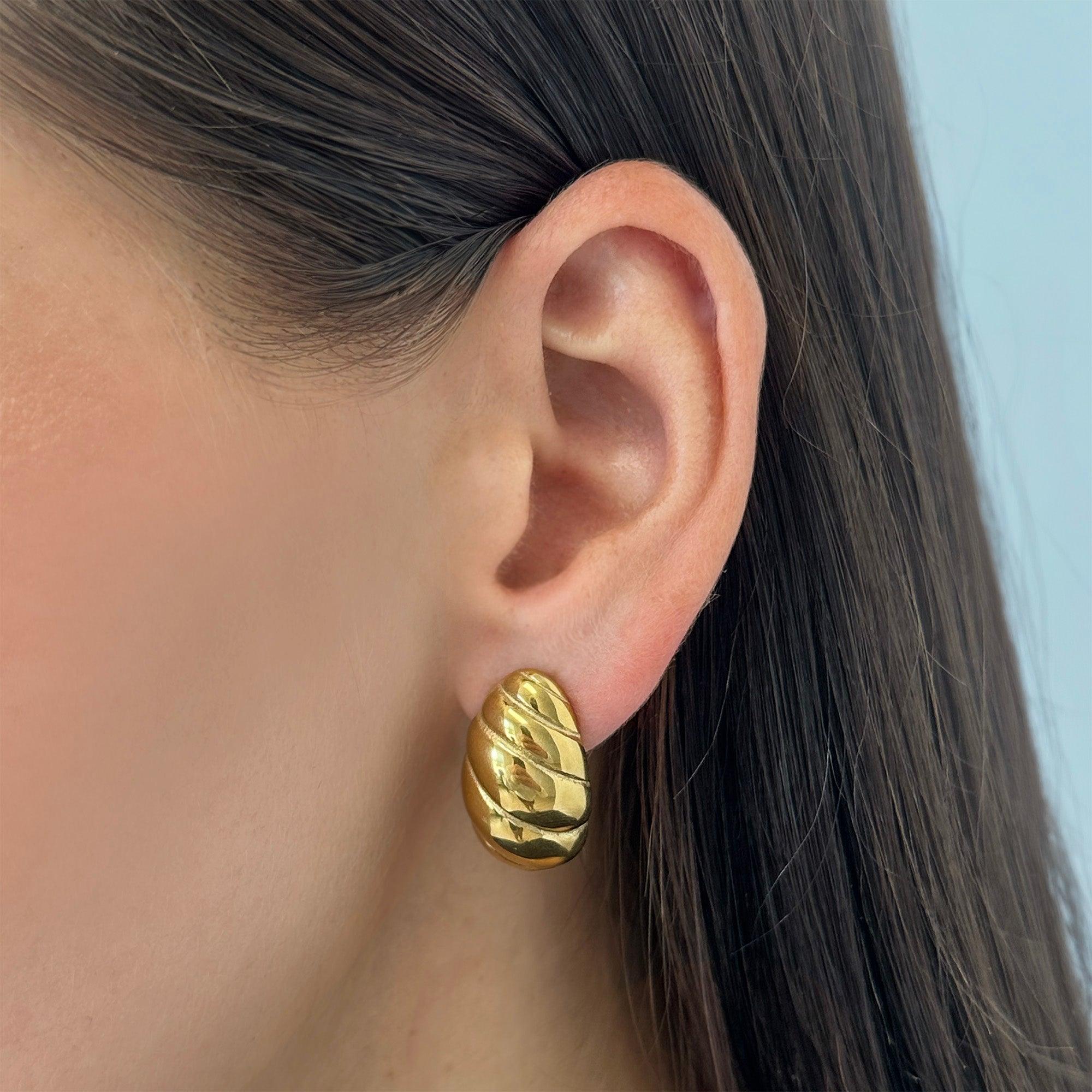 Twist Shell Dome Earrings - Image 5