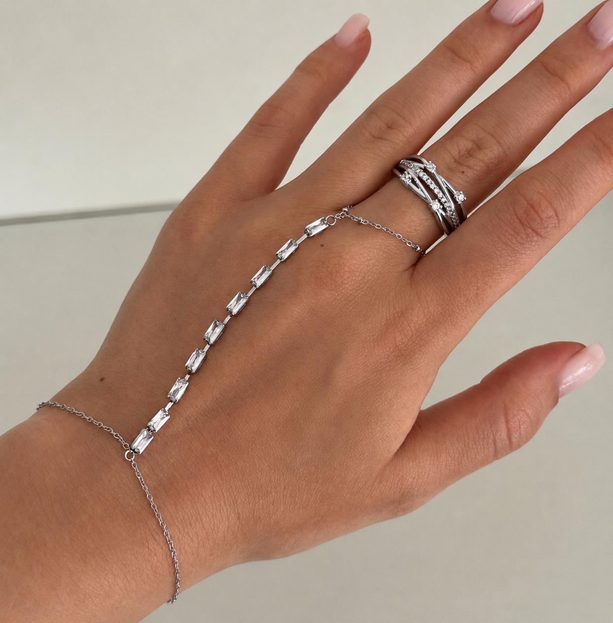 The Slide On Hand Chain Collection - Image 49